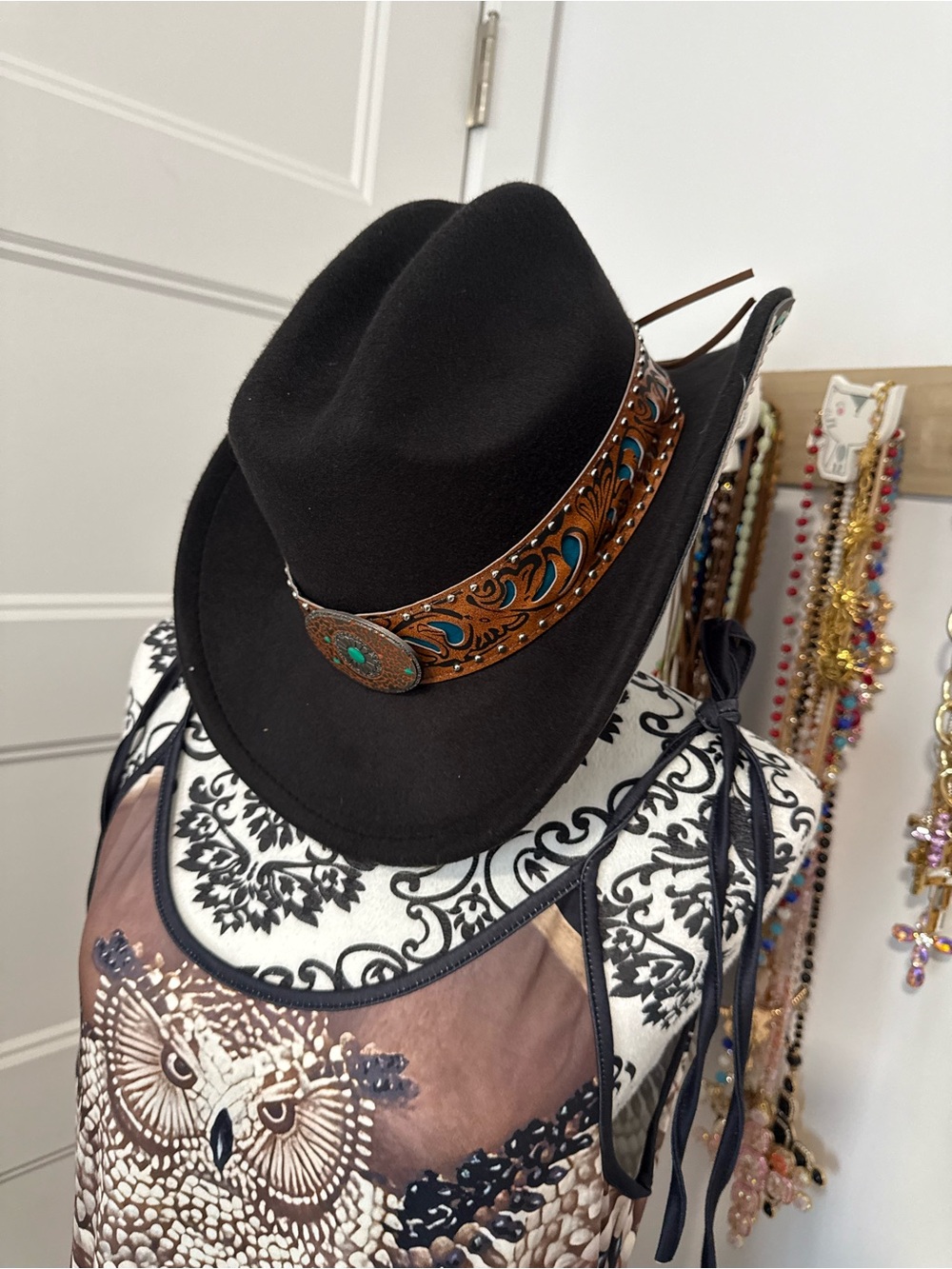 Black Felt Western Hat with Decorative Leather Band